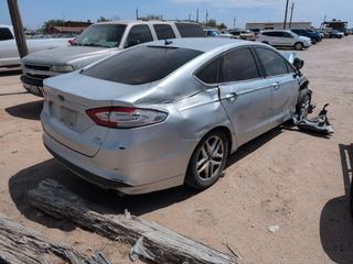 2015 Ford Fusion SE - Exterior Rear Right Corner Image
